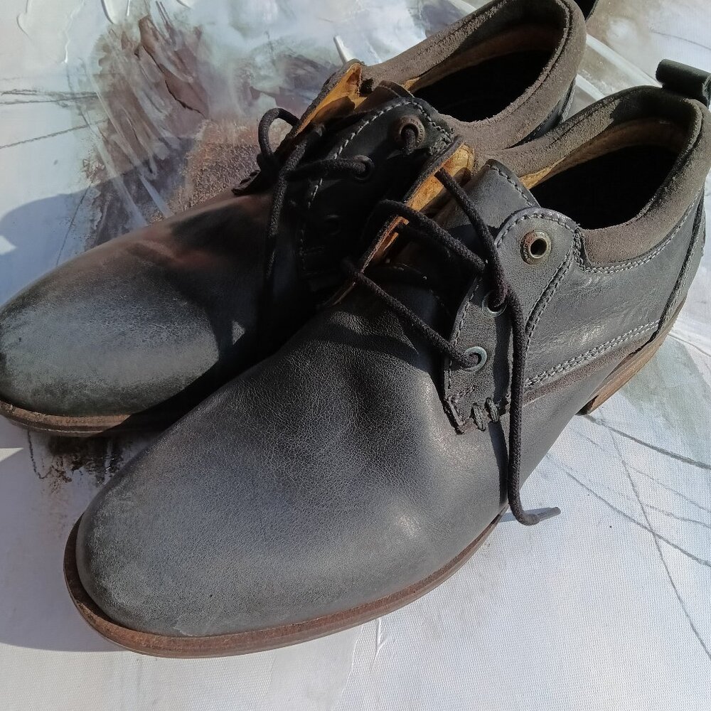 Men's dress shoes by Steve Madden
